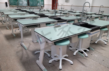 中小學家具