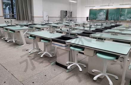 中小學家具